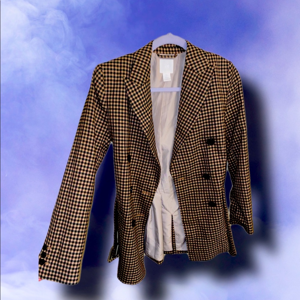 H&M brown striped blazer with belt